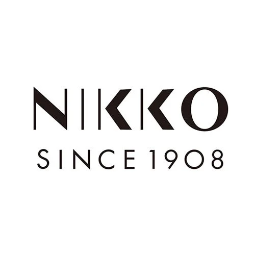 白背景に黒い文字で「NIKKO SINCE 1908」と書かれたロゴマークです。